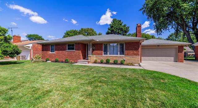 Photo of 21917 Edgewood St, St Clair Shores, MI 48080