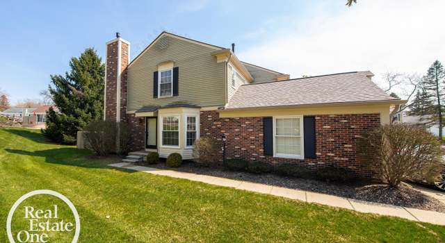 Photo of 1490 Saddle Ln, Rochester Hills, MI 48306