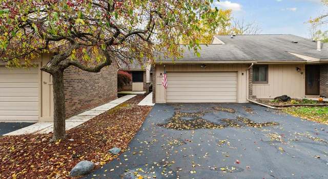 Photo of 35630 Heritage Ln, Farmington, MI 48335