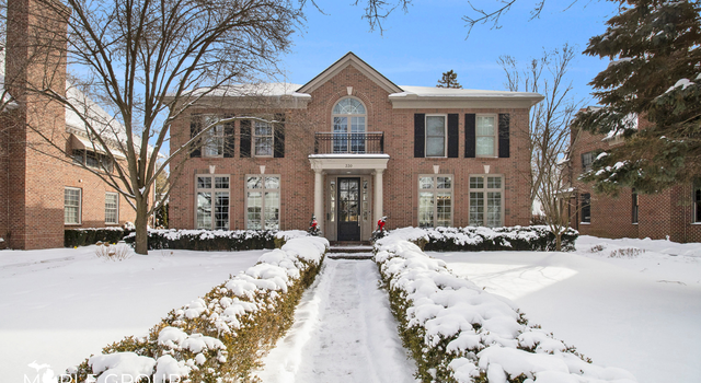 Photo of 330 Chesterfield Ave, Birmingham, MI 48009