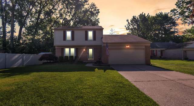 Photo of 10880 Edington St, Livonia, MI 48150