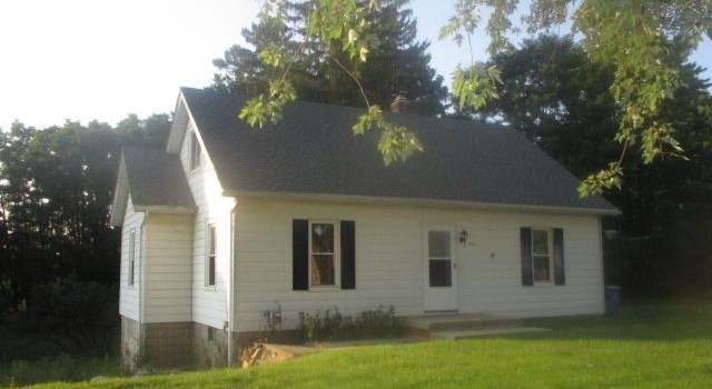 Photo of 422 W Broad St, Linden, MI 48451