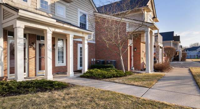 Photo of 28293 Oakmonte Cir E, New Hudson, MI 48165
