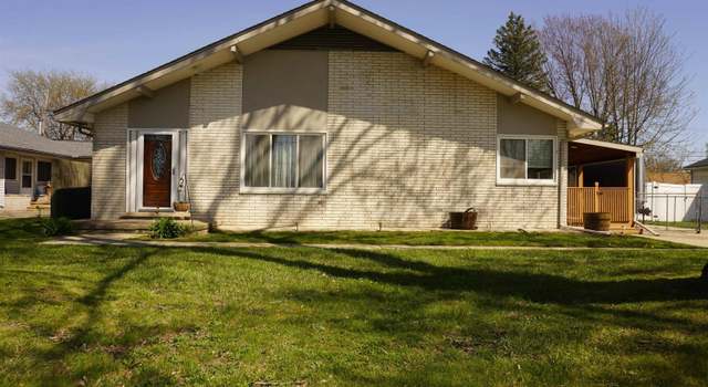 Photo of 39660 Prentiss St, Harrison Twp, MI 48045