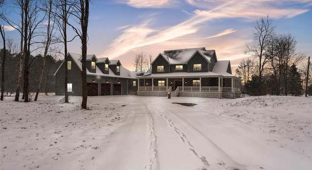 Photo of 953 Tracey Ln, Brighton, MI 48114