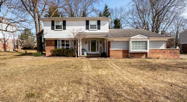 Photo of 29184 Hemlock Ct, Farmington Hills, MI 48336