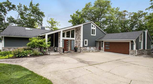 Photo of 7025 Dandison Blvd, West Bloomfield, MI 48324