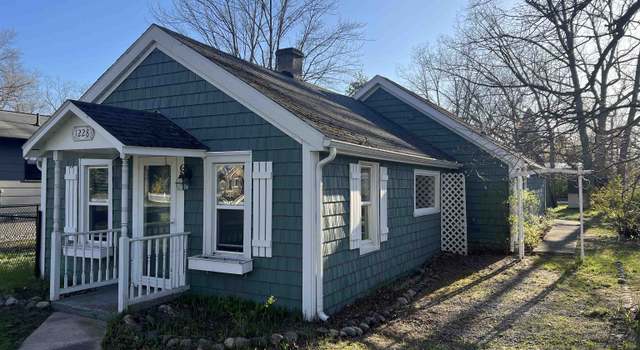 Photo of 1228 Clinch St, Traverse City, MI 49686