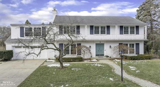 Photo of 9 Wellington Pl, Grosse Pointe, MI 48230