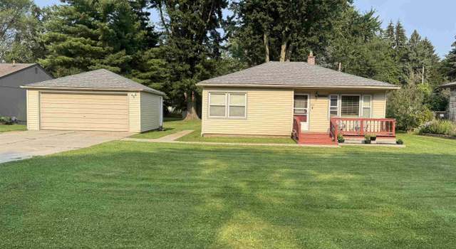 Photo of 38767 Willowmere St, Harrison Twp, MI 48045