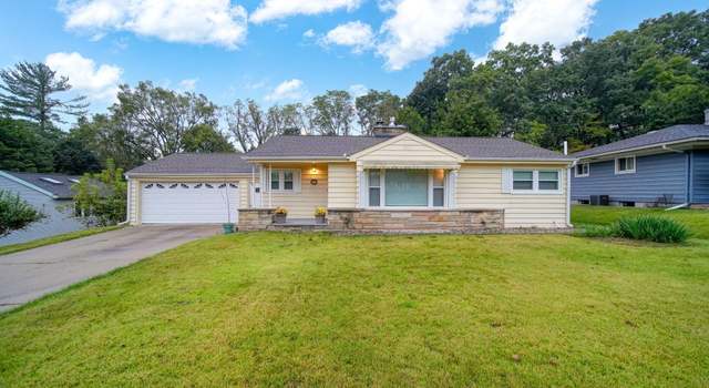 Photo of 2007 Cascade Dr, Jackson, MI 49203