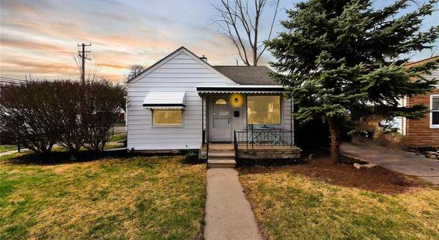 Photo of 2301 Barrett Ave, Royal Oak, MI 48067