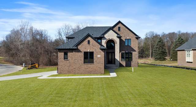 Photo of 1721 Royal Birkdale Dr, Oxford, MI 48371