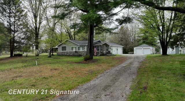 Photo of 420 W Spruce Rd, St Charles, MI 48655