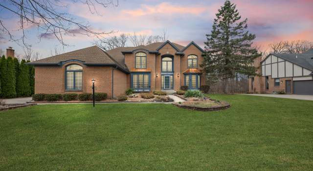 Photo of 1384 Lakeview Dr, Rochester Hills, MI 48306