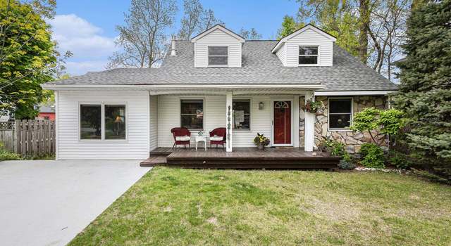 Photo of 114 Ottawa St, Elk Rapids, MI 49629
