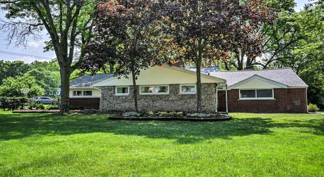 Photo of 23880 Glencreek Dr, Farmington Hills, MI 48336