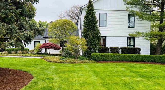 Photo of 14 Lakeside Ct, Grosse Pointe, MI 48230