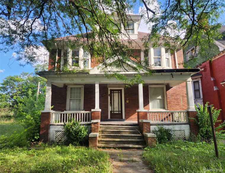 Photo of 300 Melbourne St Detroit, MI 48202