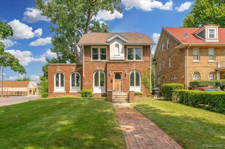 Photo of 2550 W Boston Blvd Highland Park, MI 48206