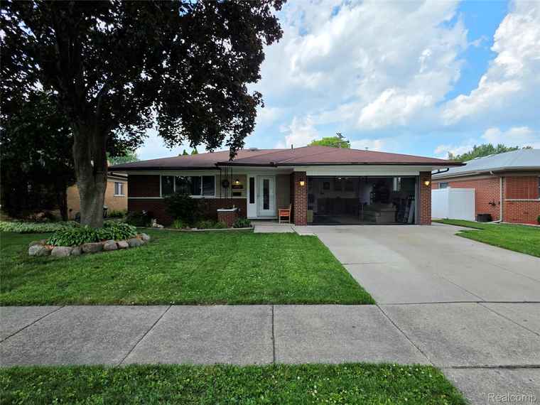 Photo of 12137 Carol Ave Warren, MI 48093