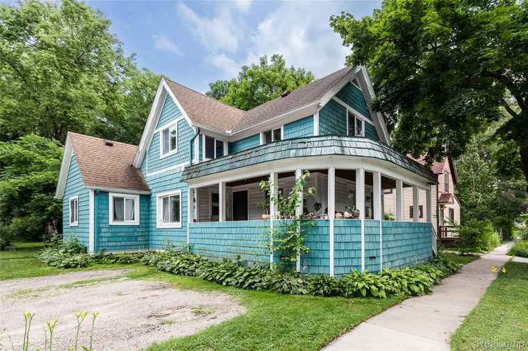 Photo of 803 Jones Dr Ann Arbor, MI 48105