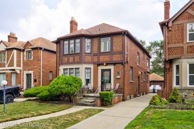 Photo of 18623 Santa Barbara Dr Detroit, MI 48221