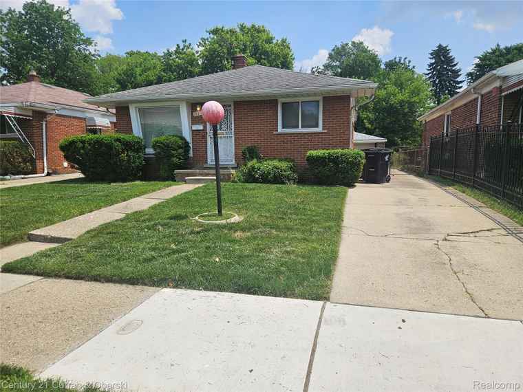 Photo of 19370 Dequindre St Detroit, MI 48234