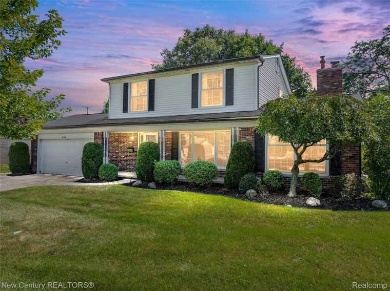 Photo of 5140 Babbit Dr Troy, MI 48085