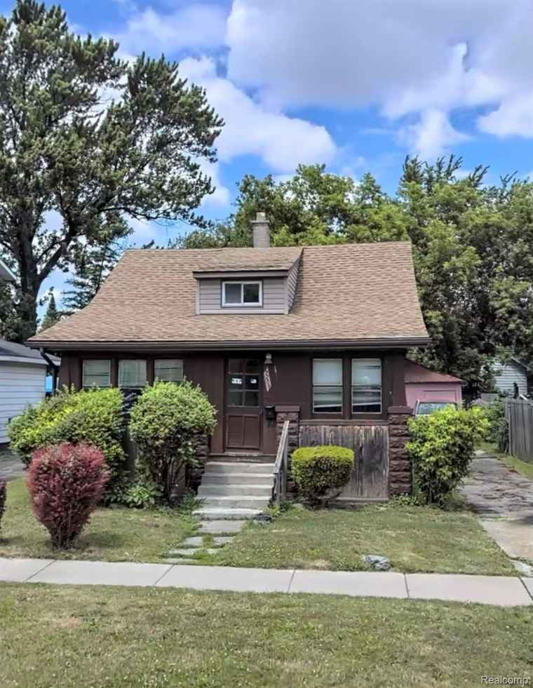 Photo of 7259 Chalmers Ave Warren, MI 48091