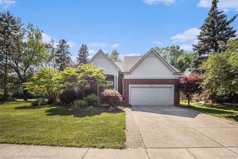 Photo of 4015 Keats Dr Troy, MI 48085