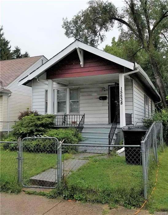 15538 Log Cabin St Detroit Mi 48238 2 Beds 1 Bath