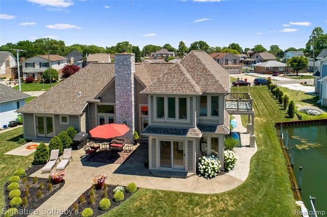 38017 Huron Pointe Dr, Harrison Twp, MI 48045 | MLS# 2200075129 | Redfin
