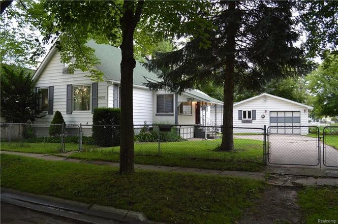 2636 Walnut St, Port Huron, MI 48060 | MLS# 218073706 | Redfin
