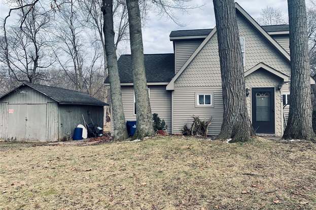 9648 Log Cabin Trl White Lake Twp Mi 48386 2 Beds 2 Baths
