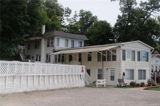 6180 Academy Dr Green Oak Twp Mi 48116 Mls 218029525 Redfin