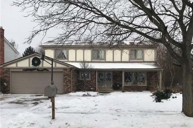 45444 Fieldstone Dr Canton Twp Mi 48187 Mls 219007583 Redfin