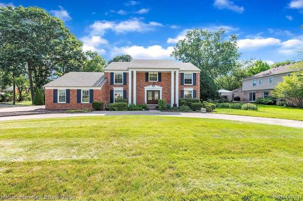 5469 S Piccadilly West Bloomfield Twp Mi 422 Mls Redfin