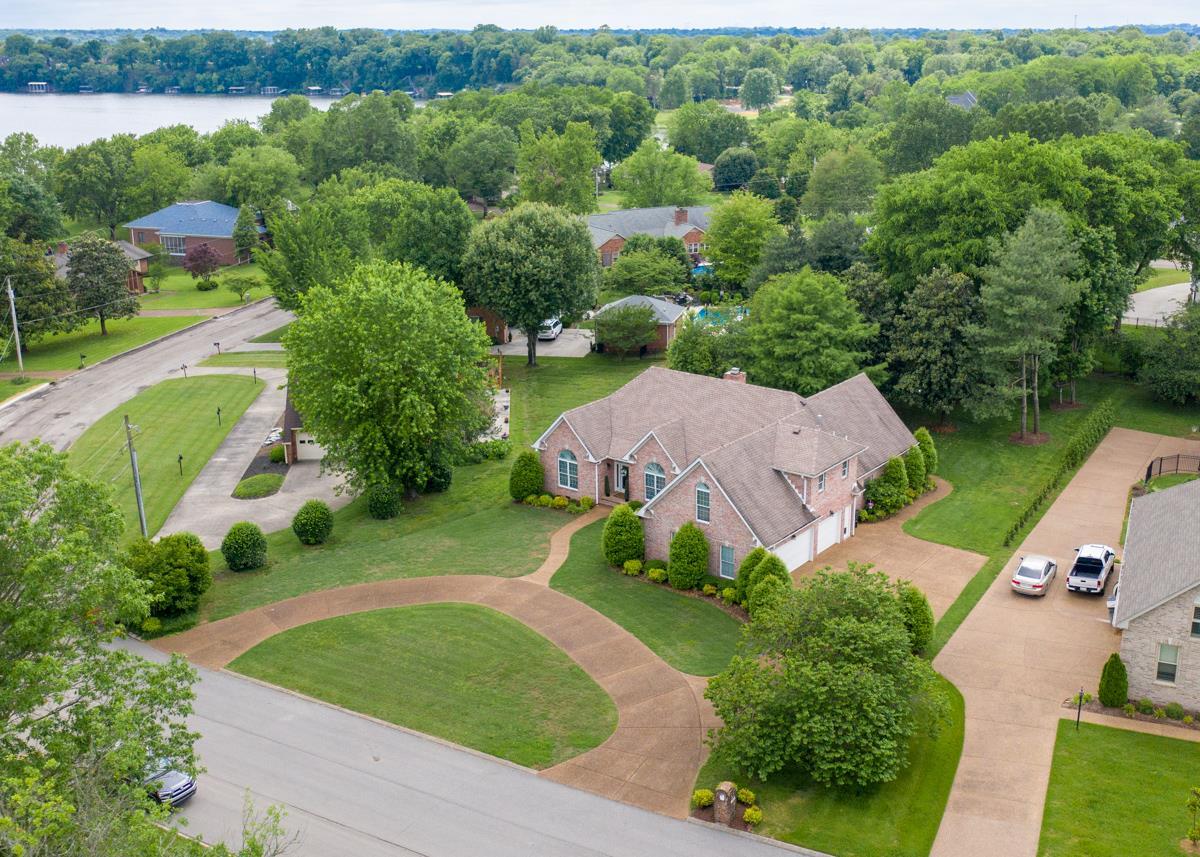 595 Bay Point Dr, Gallatin, TN 37066 MLS 2042127 Redfin