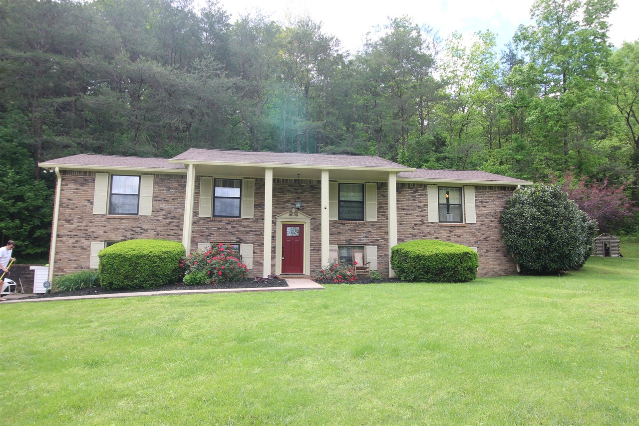 218 Harpeth Hills Dr, Kingston Springs, TN 37082 | MLS# 1819948 | Redfin