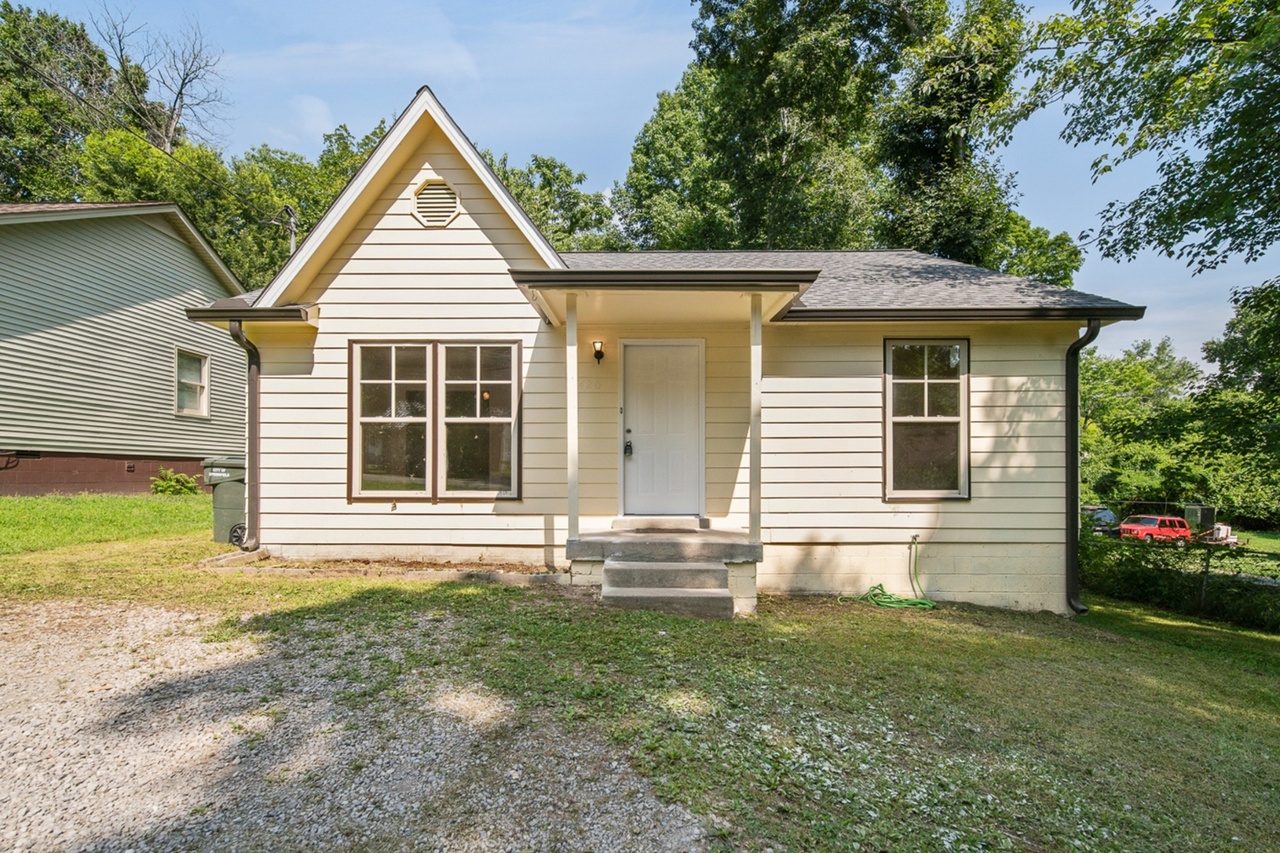 420 Circle Dr, Springfield, TN 37172 | MLS# 2270957 | Redfin