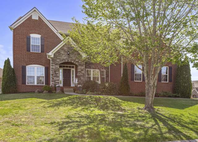 Property at 1024 Queens Pl, Spring Hill, TN 37174, 4 beds, 2.5 baths