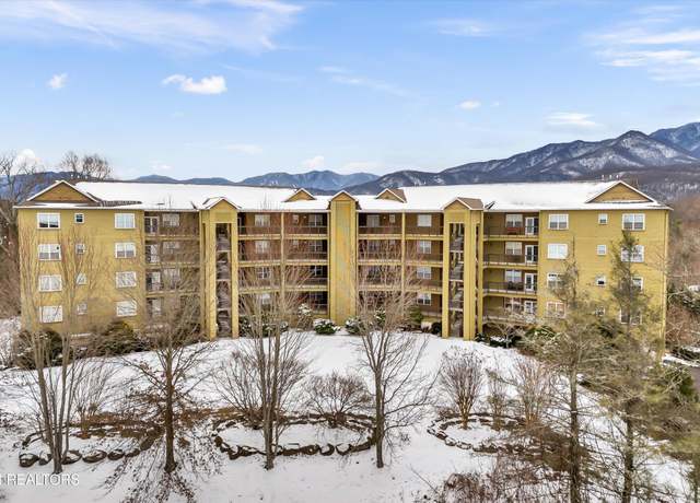 Property at 338 Pinnacle View Way #132, Gatlinburg, TN 37738, 3 beds, 2 baths