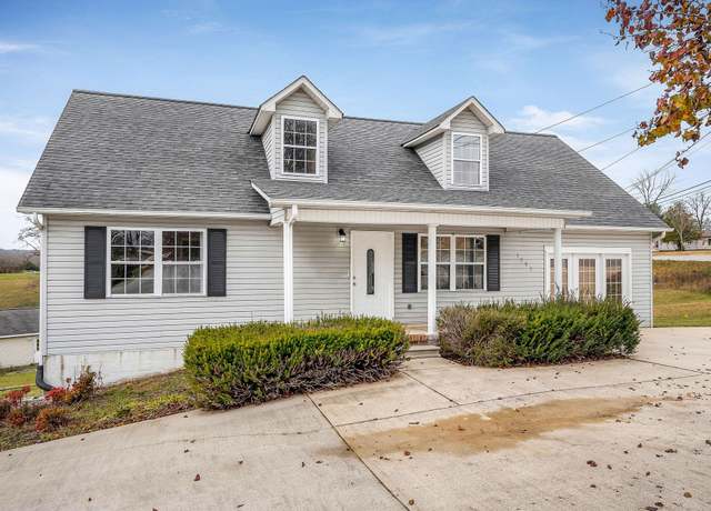 Property at 1292 Mcminnville Hwy, Sparta, TN 38583, 3 beds, 2.5 baths