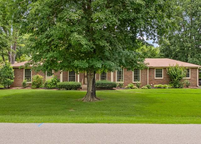 Property at 419 Fabian Pl, Clarksville, TN 37043, 4 beds, 3 baths