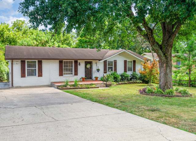 Property at 109 Evergreen Cir, Hendersonville, TN 37075, 4 beds, 1 bath