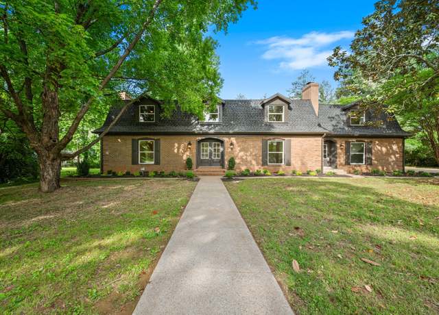 Property at 1311 Halifax Ct, Murfreesboro, TN 37130, 5 beds, 4 baths