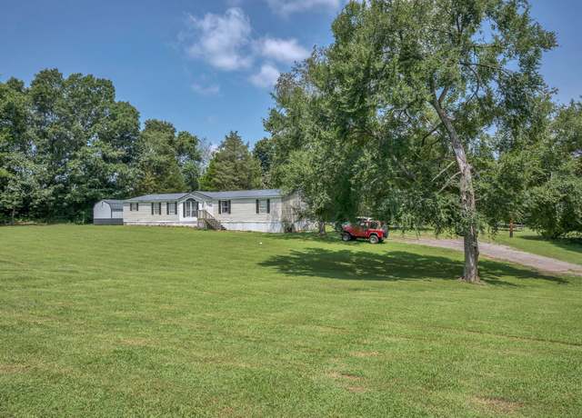 Property at 831 Coaling Rd, Charlotte, TN 37036, 4 beds, 2 baths