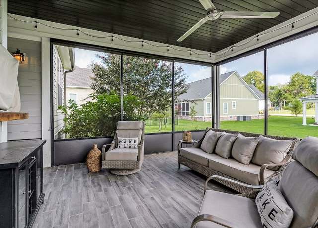 Property at 239 River Watch Way, Winchester, TN 37398, 4 beds, 3 baths