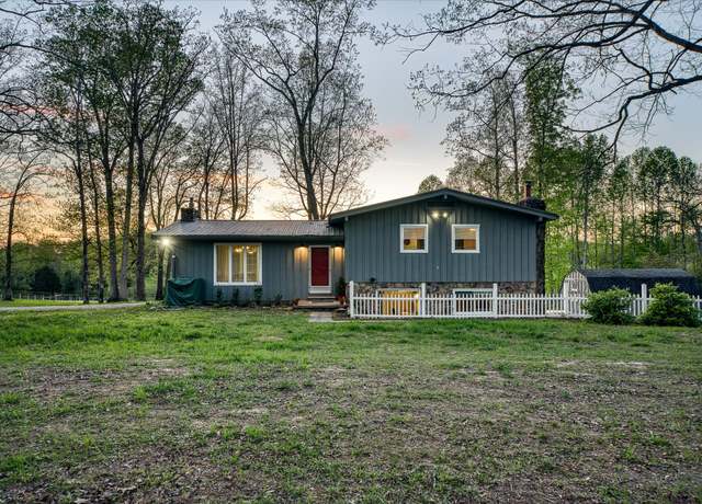 Property at 1563 Boyd Creek Rd, Sparta, TN 38583, 3 beds, 3 baths